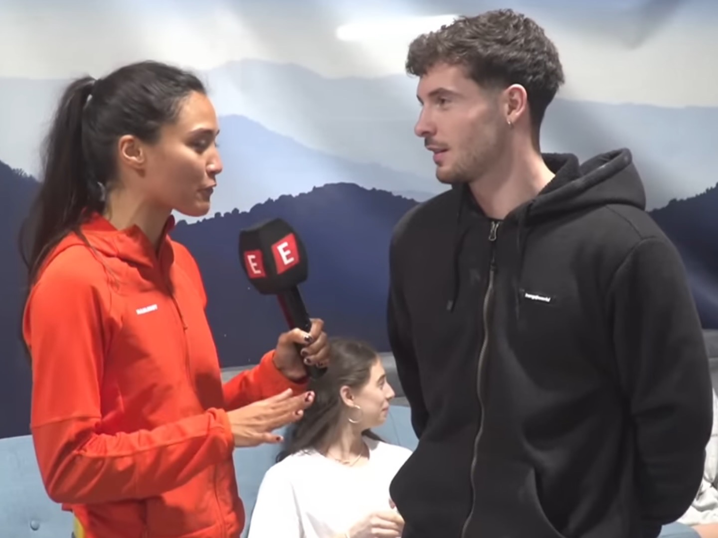 78A470AF-9CA0-4BF4-97FA-884C78D6030D